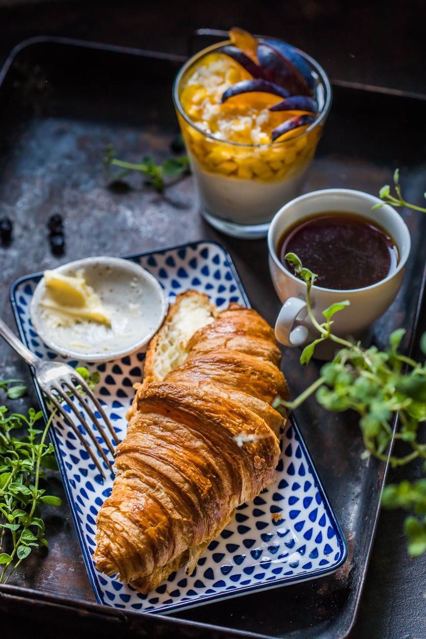 bread on ceramic plate