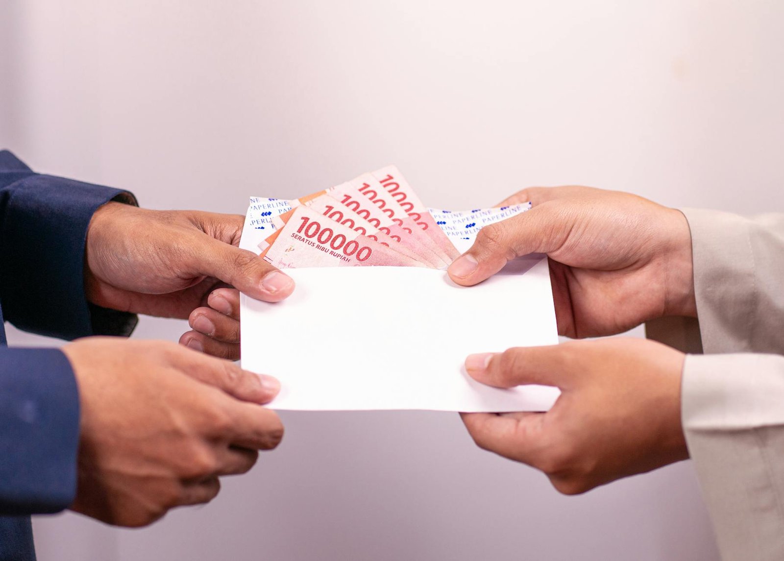 envelope exchange with indonesian rupiah