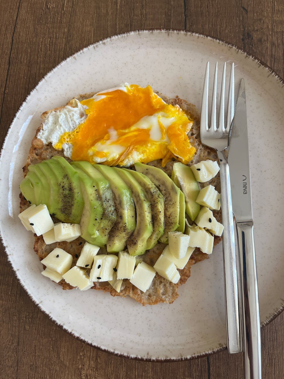 healthy avocado and egg breakfast plate