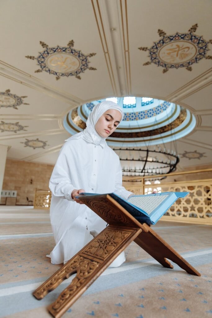 woman reading the koran