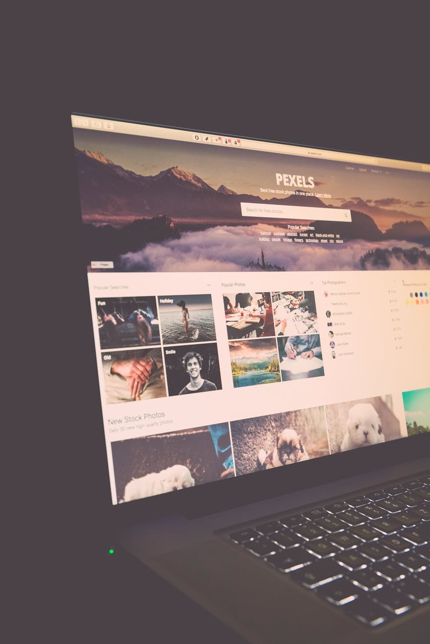 laptop macbook pro internet technology